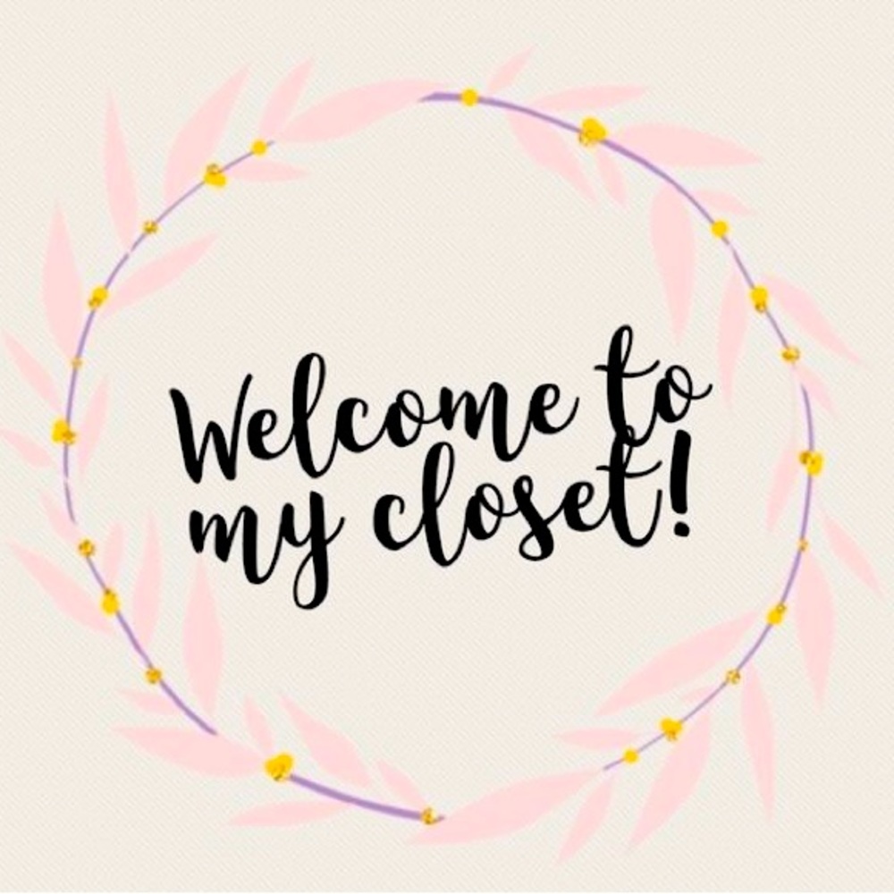 Welcome to my closet! 🥰